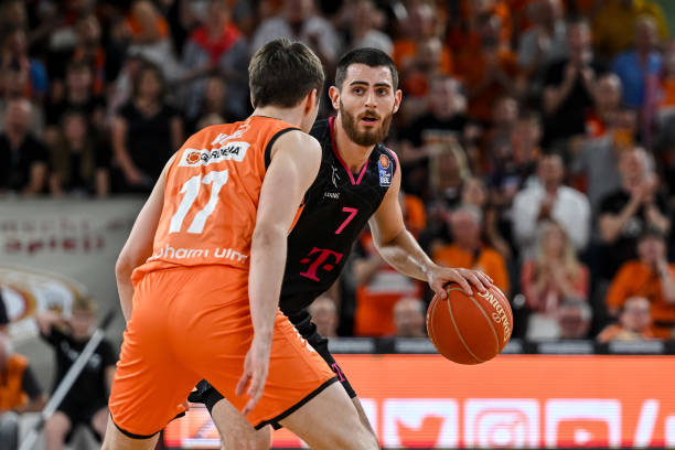 是一个奖杯 是一个奖杯